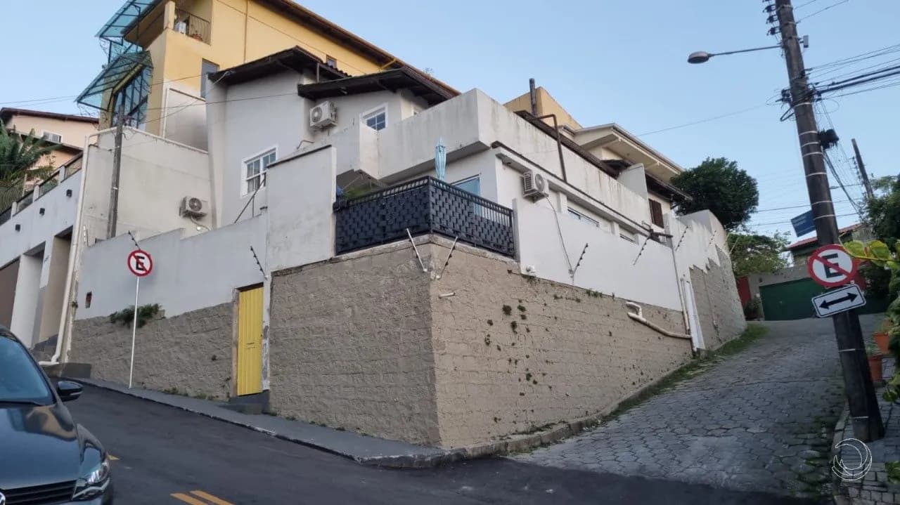 Terreno para venda em Centro com 297 m² — foto principal