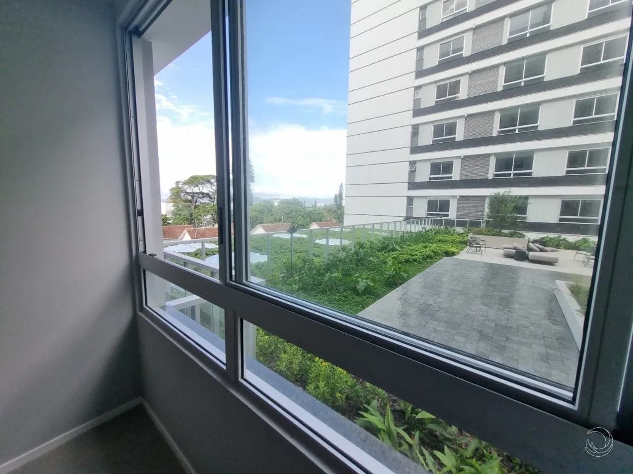 Apartamento para venda com 2 dormitórios em Jardim Atlântico com 99 m² — foto 2