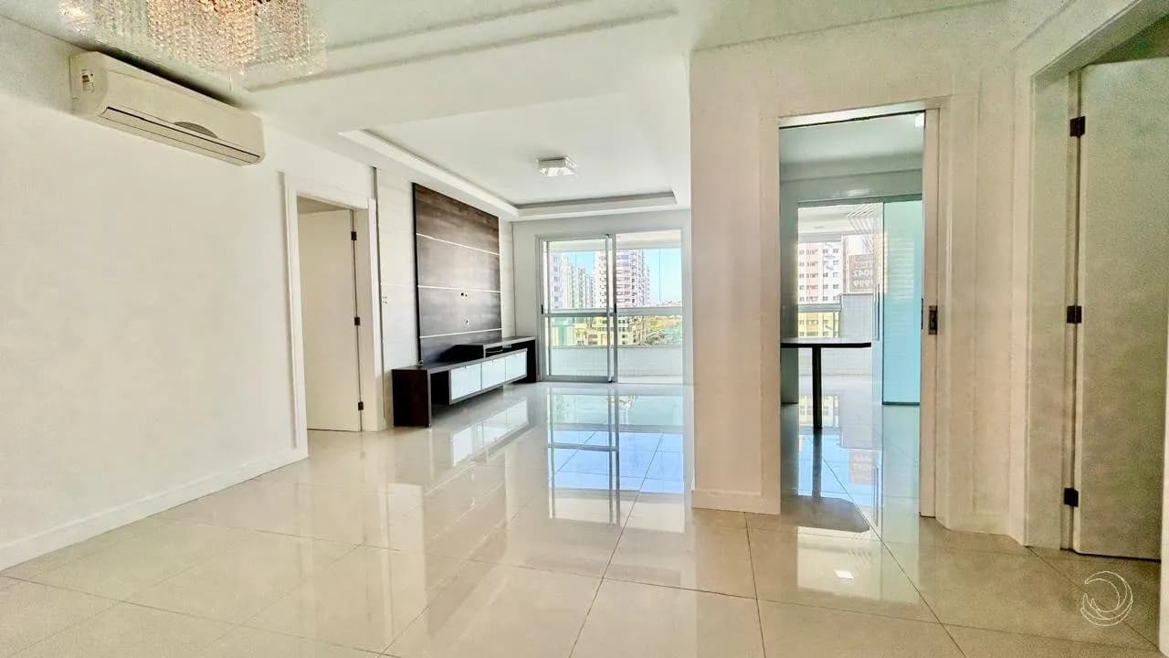 Apartamento para venda com 3 dormitórios em Campinas com 120 m² — foto principal