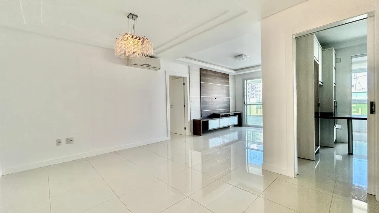 Apartamento para venda com 3 dormitórios em Campinas com 120 m² — foto 2