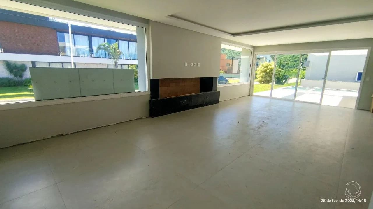 Casa para venda com 4 dormitórios em Ingleses Do Rio Vermelho com 450 m² — foto 2