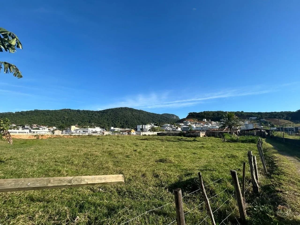 Terreno para venda em São Sebastião com 2937 m²