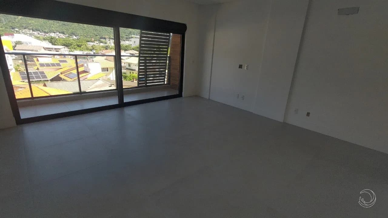 Apartamento para venda com 1 dormitório, em Saco Grande com 50 m² — foto principal