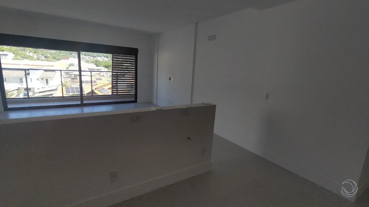 Apartamento para venda com 1 dormitório, em Saco Grande com 50 m² — foto 2