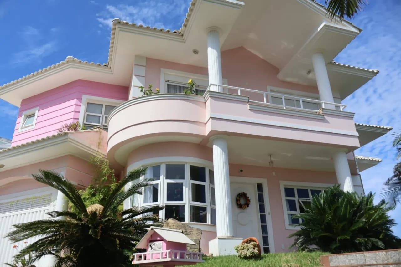 Casa para venda com 4 dormitórios em Açores com 262 m² — foto principal