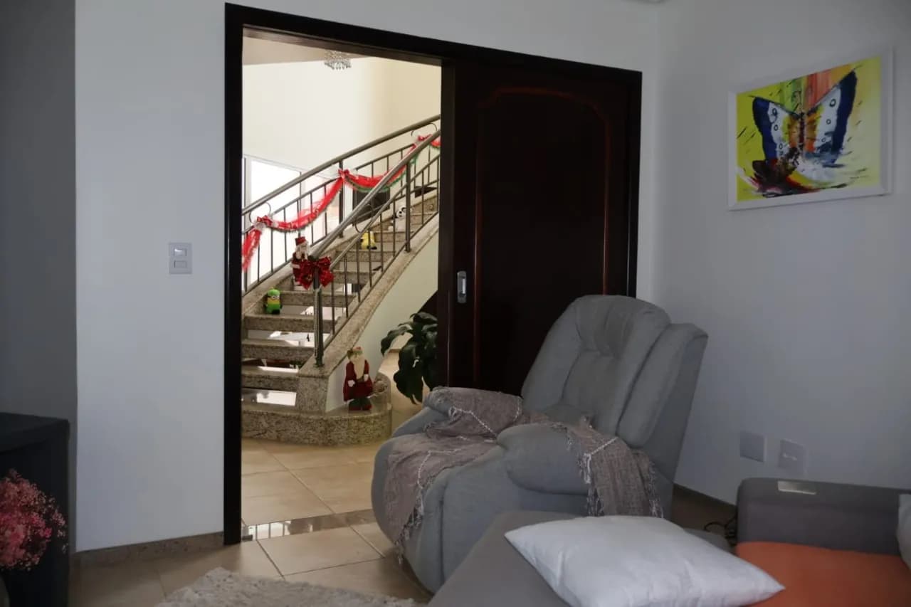 Casa para venda com 4 dormitórios em Açores com 262 m² — foto 4