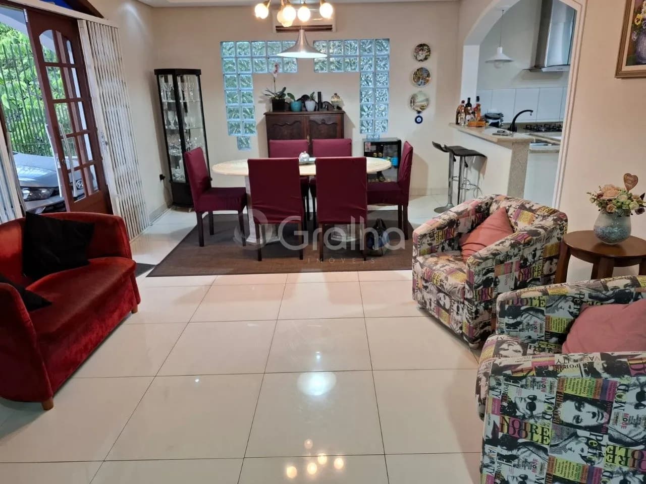 Casa para venda com 5 dormitórios em Barreiros com 165 m² — foto principal