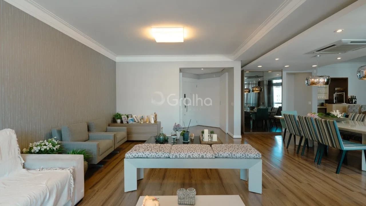 Apartamento para venda com 4 dormitórios em Centro com 226 m² — foto 4