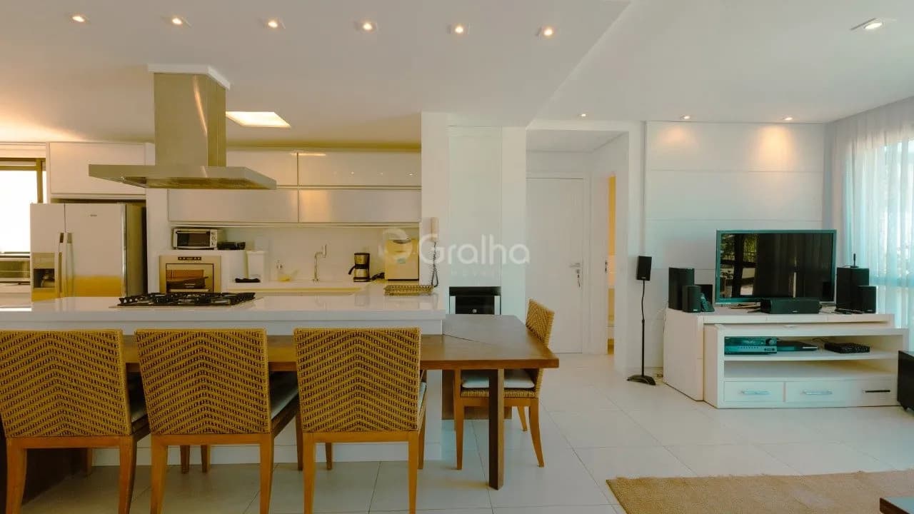 Cobertura para venda com 3 dormitórios em Jurerê com 233 m² — foto 2