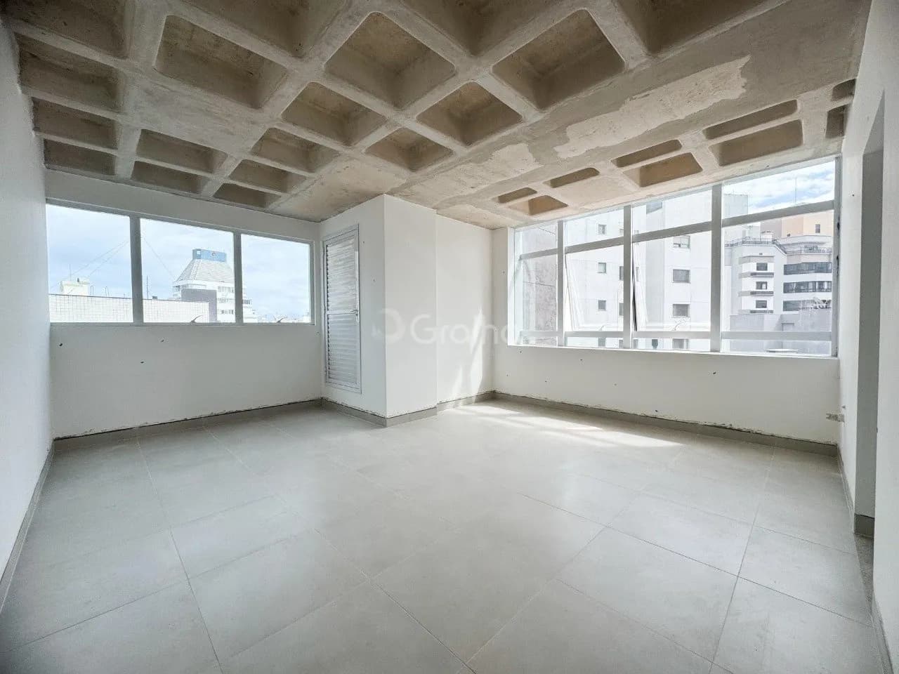 Sala comercial para venda em Centro com 33 m² — foto principal