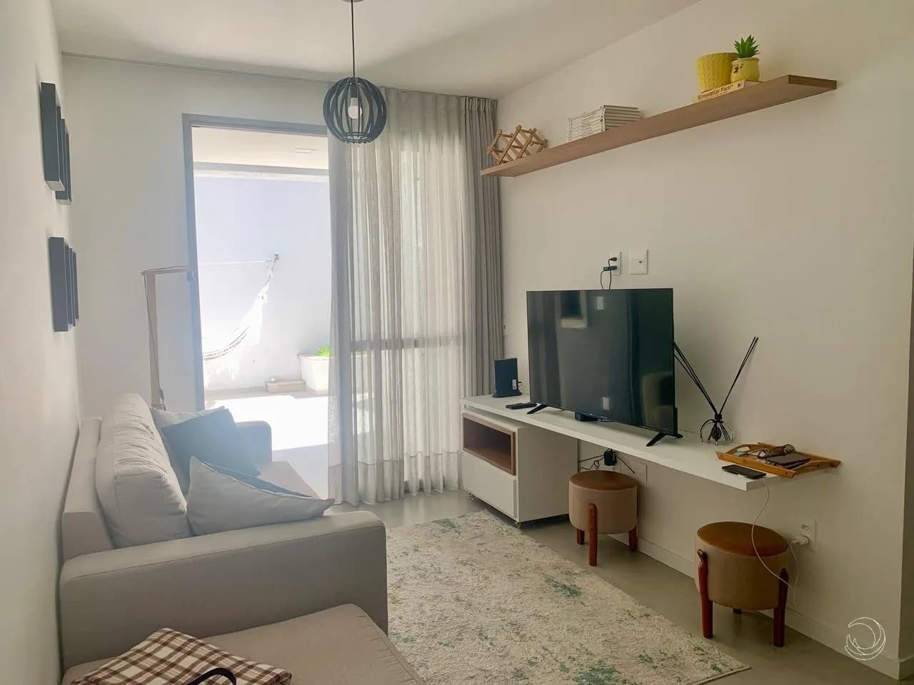 Apartamento garden para venda com 2 dormitórios em Cacupé com 105 m² — foto principal
