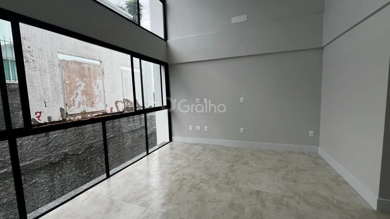 Apartamento para venda com 1 dormitório, em Cacupé com 30 m² — foto 2