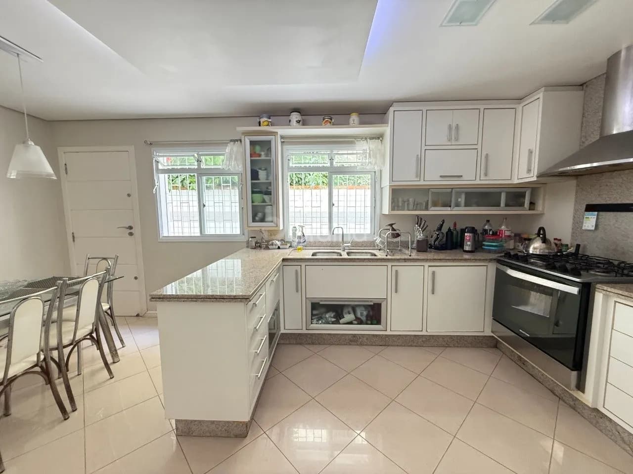 Casa para venda com 6 dormitórios em Canasvieiras com 186 m² — foto 3