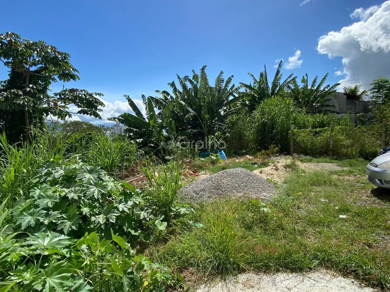 Terreno para venda em Agronômica com 379 m² — foto principal