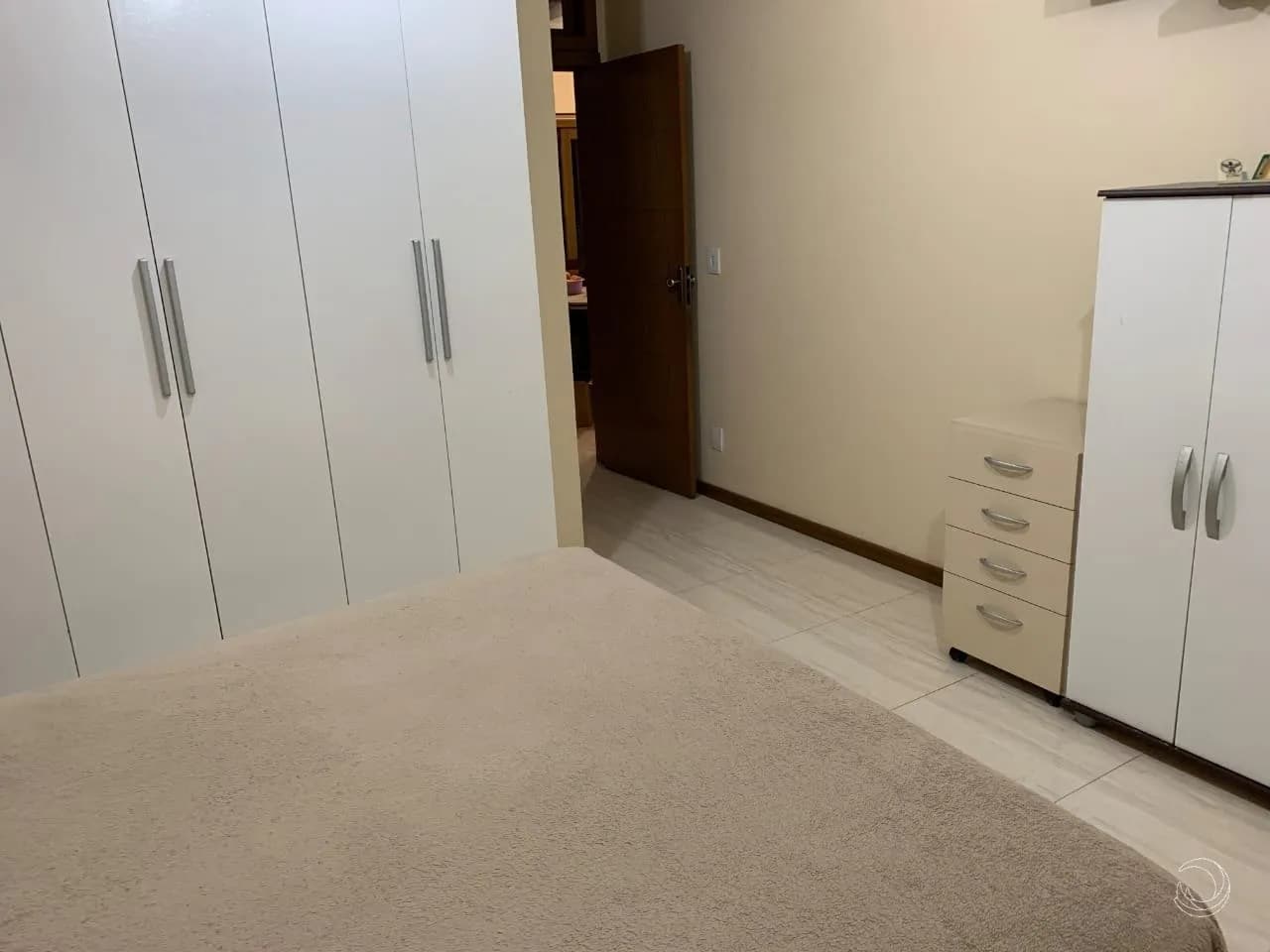 Casa para venda com 4 dormitórios em Carianos com 160 m² — foto 4