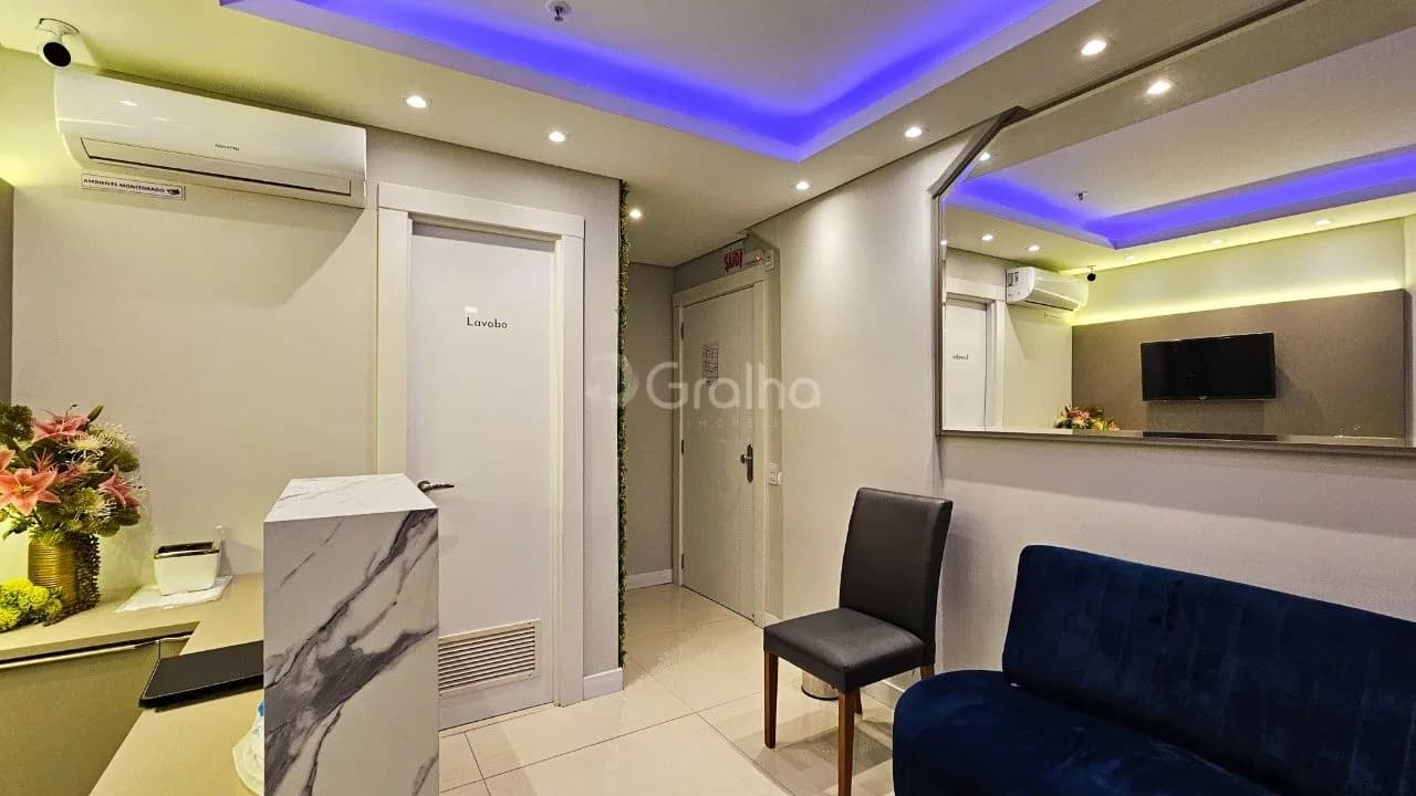 Sala comercial para venda em Saco Grande com 65 m² — foto 2