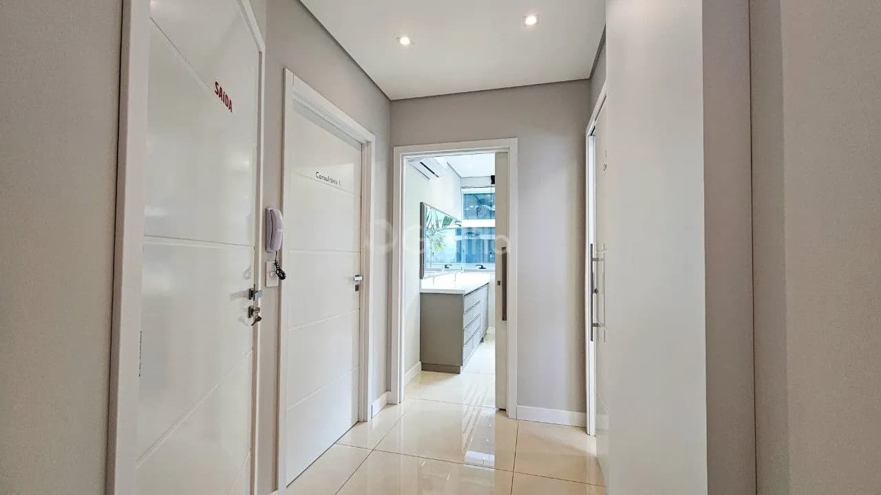 Sala comercial para venda em Saco Grande com 65 m² — foto 3