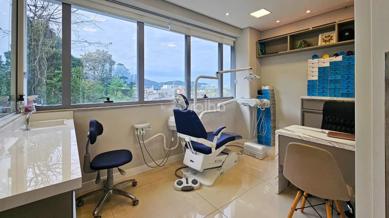 Sala comercial para venda em Saco Grande com 65 m² — foto 4