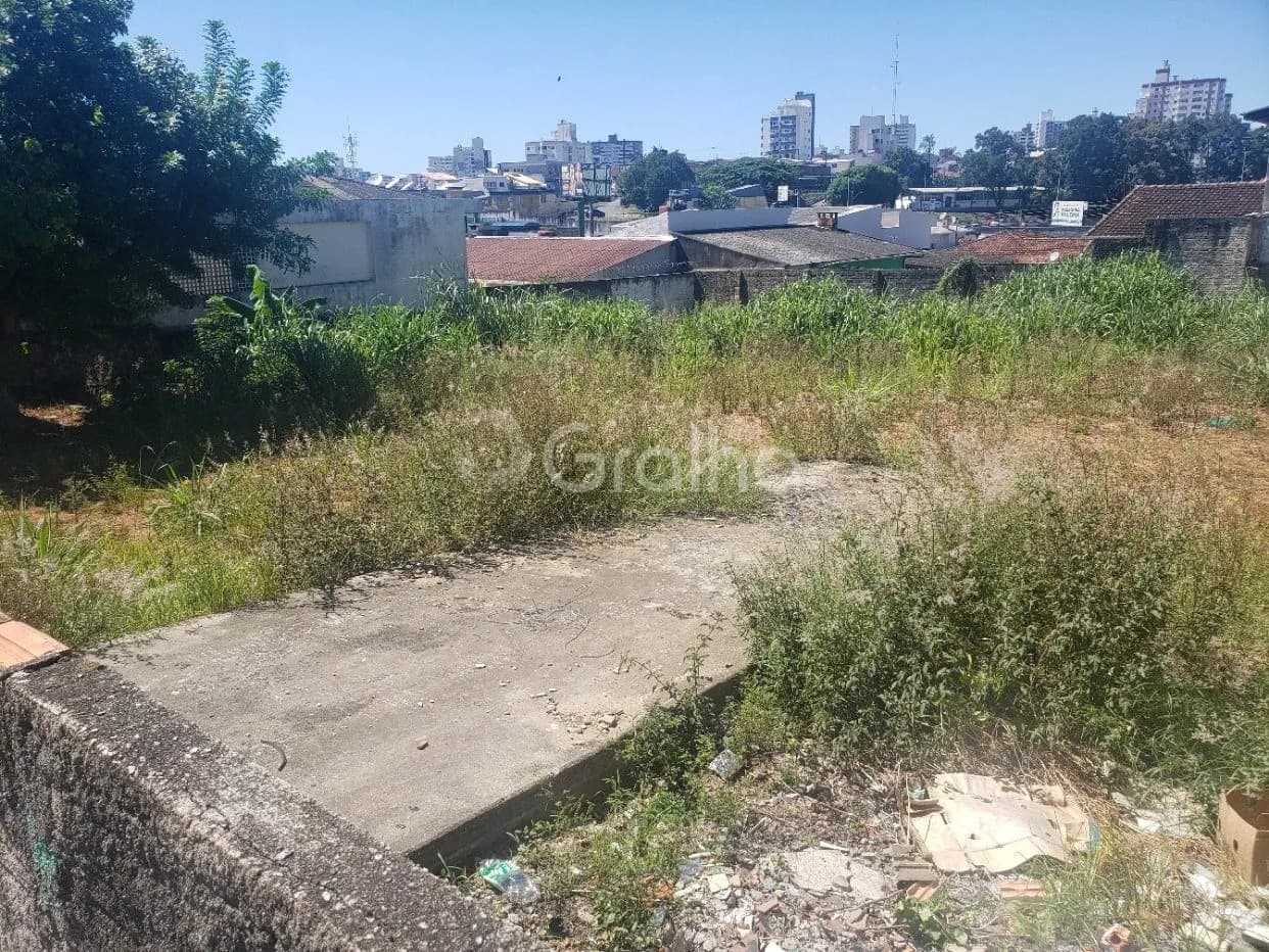 Terreno para venda em Barreiros com 720 m²
