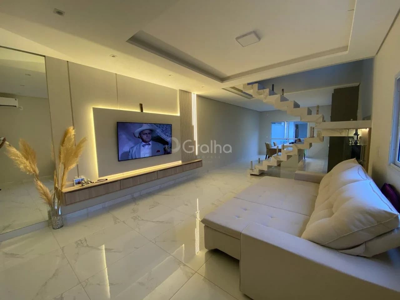 Casa para venda com 3 dormitórios em Ingleses Do Rio Vermelho com 170 m² — foto principal