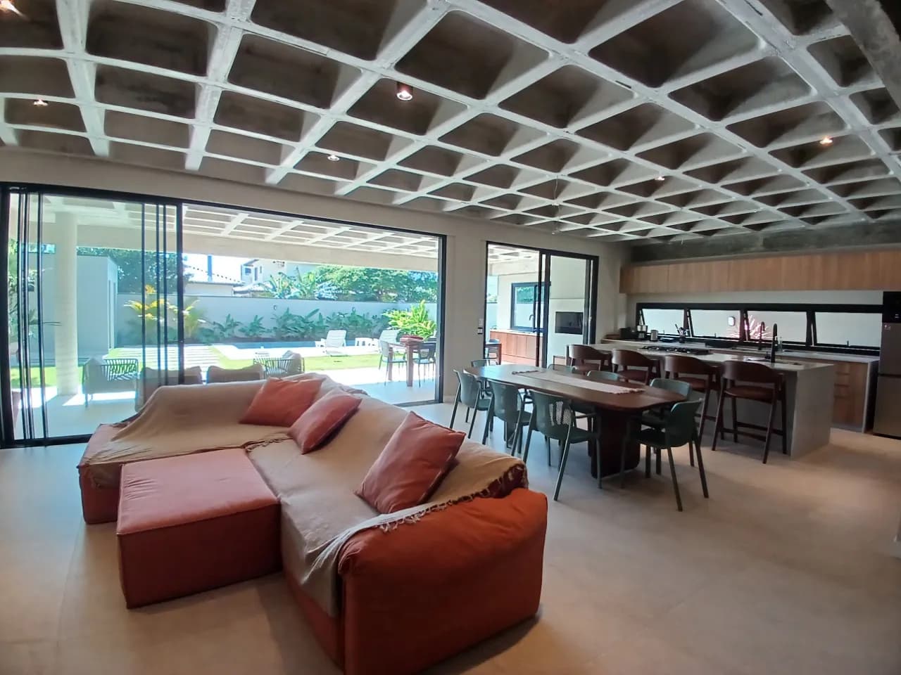 Casa para venda com 4 dormitórios em Açores com 310 m² — foto principal