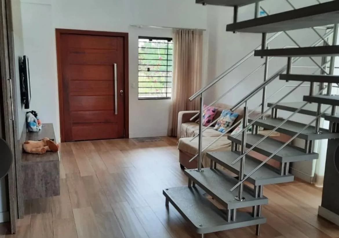 Casa para venda com 3 dormitórios em Ribeirão da Ilha com 183 m² — foto principal