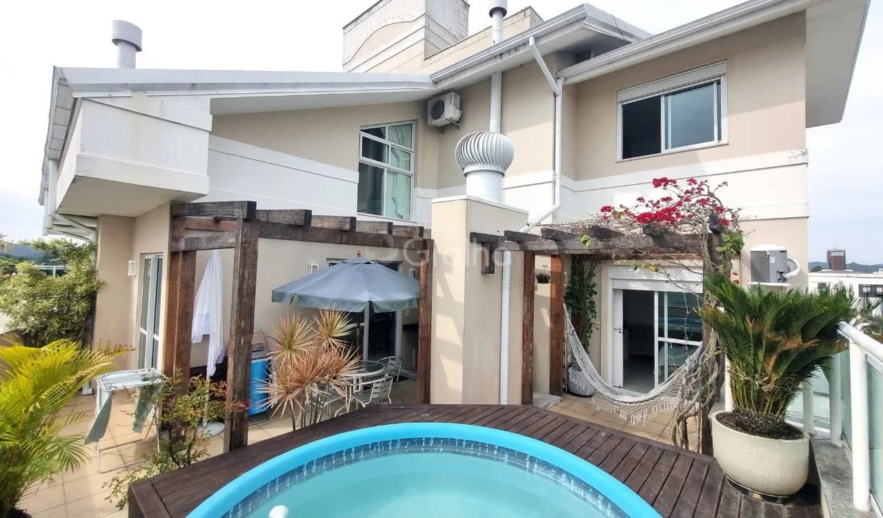 Cobertura para venda com 3 dormitórios em Canasvieiras com 140 m² — foto principal