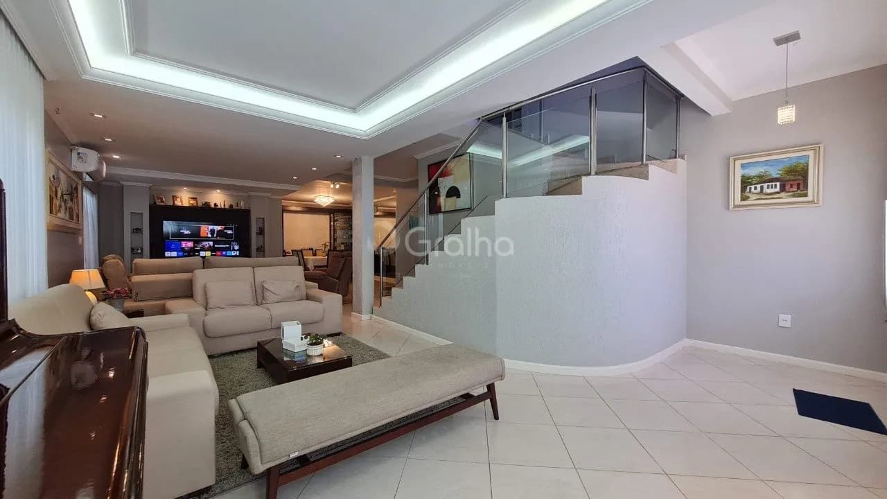 Casa para venda com 3 dormitórios em Saco Grande com 303 m² — foto principal