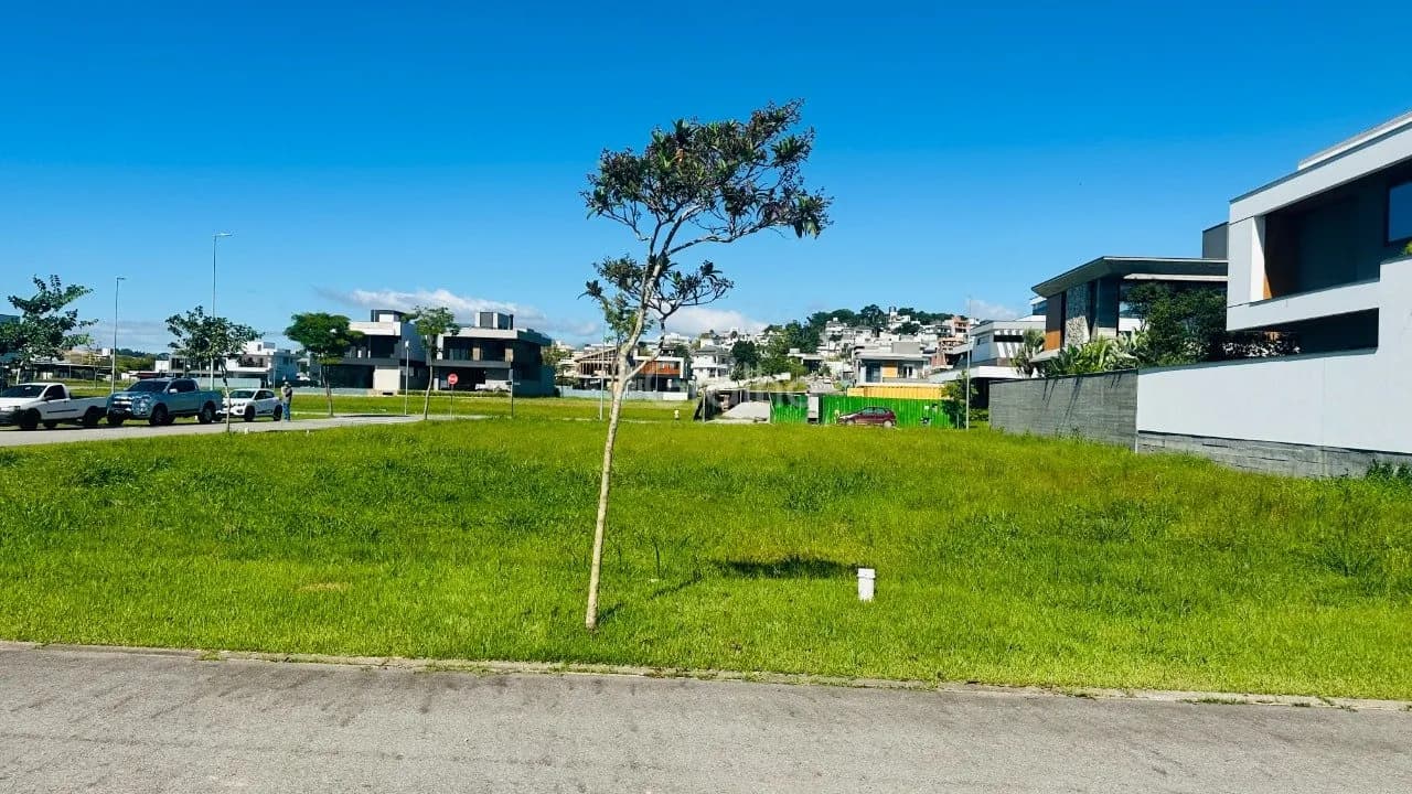 Terreno para venda em Pedra Branca com 358 m² — foto principal