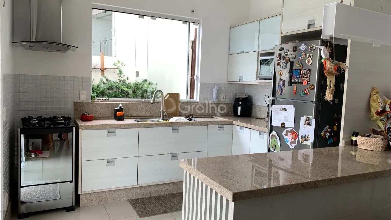 Casa para venda com 4 dormitórios em Estreito com 233 m² — foto 2