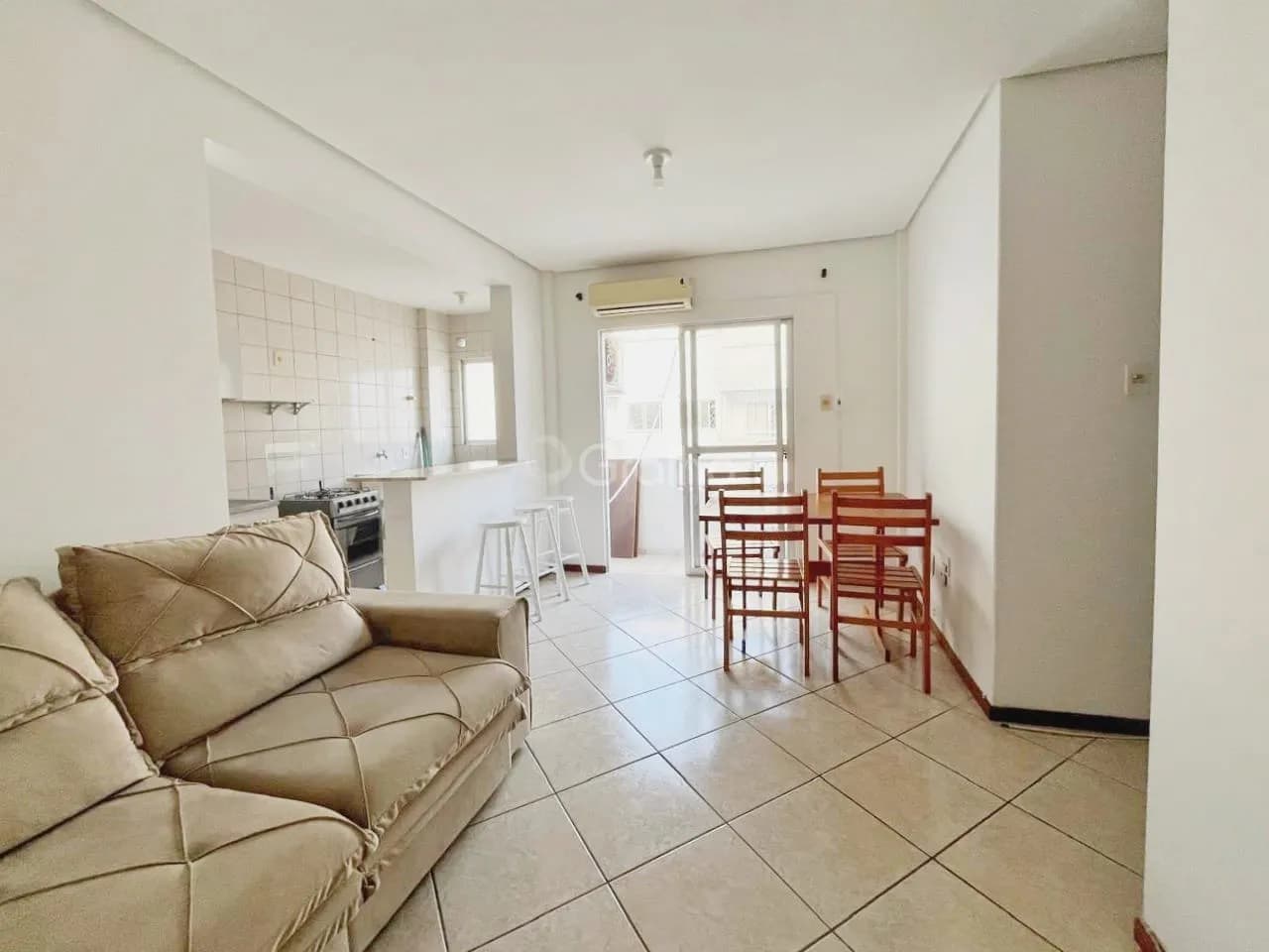Cobertura para venda com 3 dormitórios em Carvoeira com 183 m² — foto principal