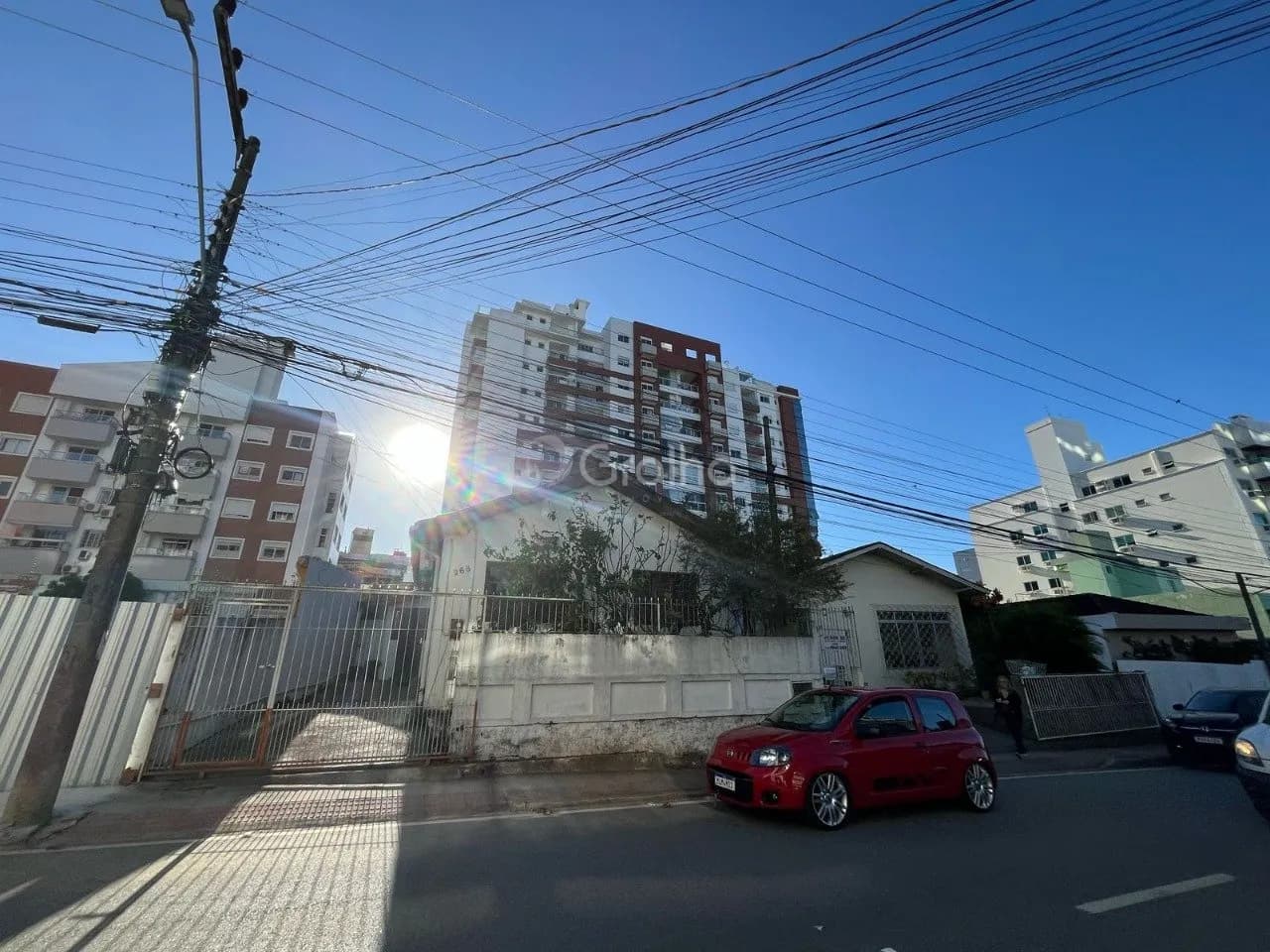 Terreno para venda em Agronômica com 165 m² — foto principal