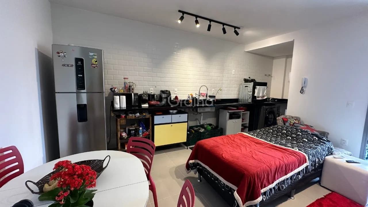 Apartamento para venda com 2 dormitórios em Cacupé com 71 m² — foto 2