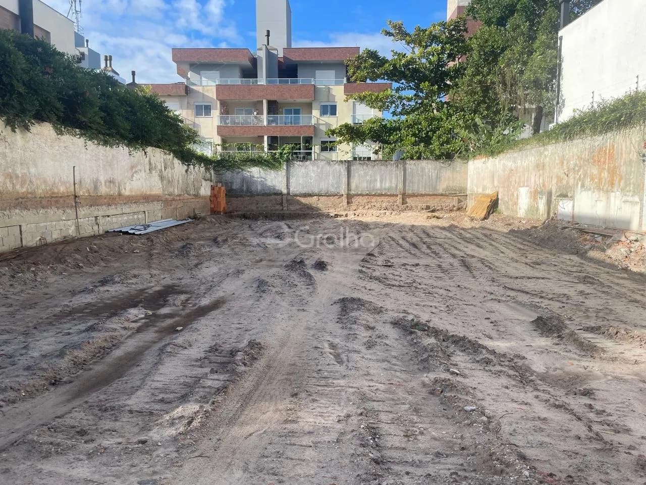 Terreno para venda em Jurerê com 450 m² — foto principal