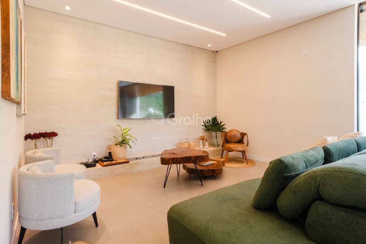 Casa para venda com 4 dormitórios em Itacorubi com 457 m² — foto 2