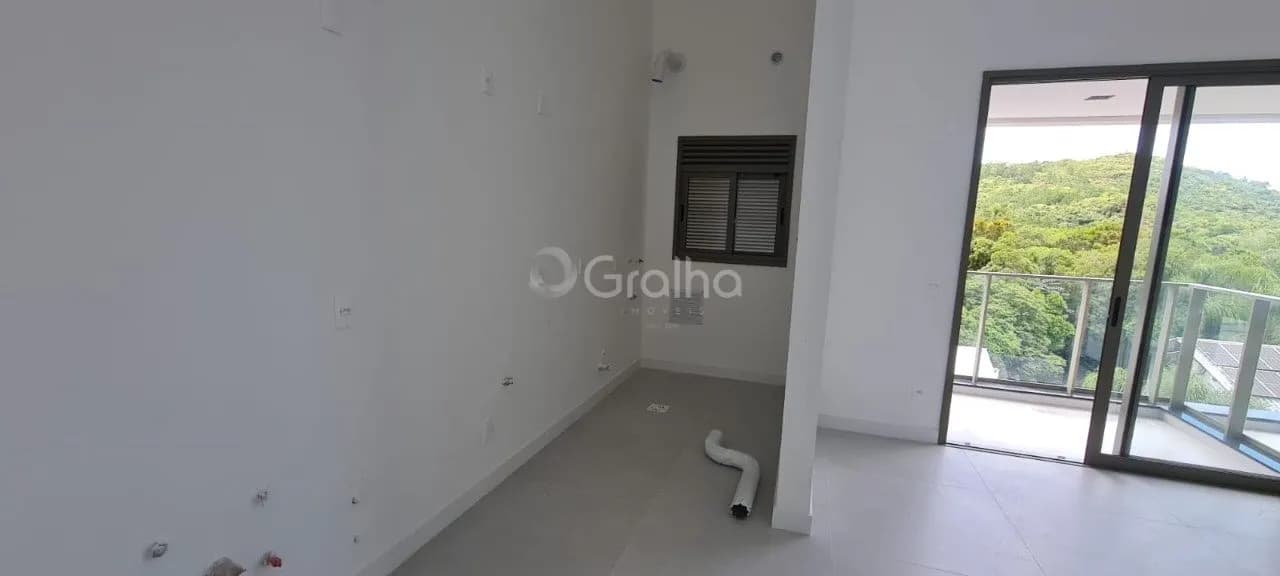 Apartamento duplex para venda com 2 dormitórios em Jurerê Internacional com 92 m² — foto 3