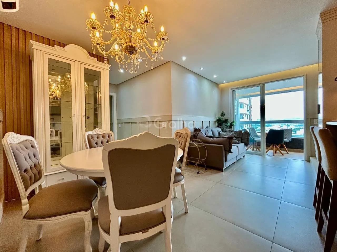 Apartamento para venda com 2 dormitórios em Campinas com 87 m² — foto principal