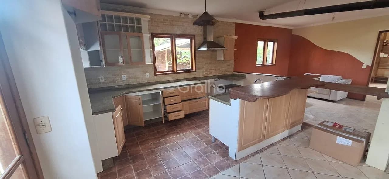 Casa para venda com 4 dormitórios em São João do Rio Vermelho com 200 m² — foto 2