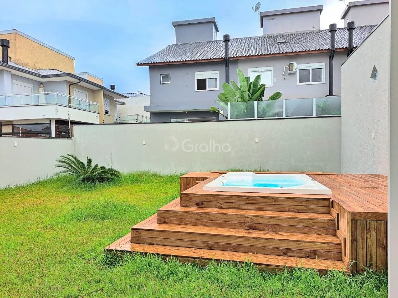 Casa para venda com 3 dormitórios em Campeche com 195 m² — foto 2