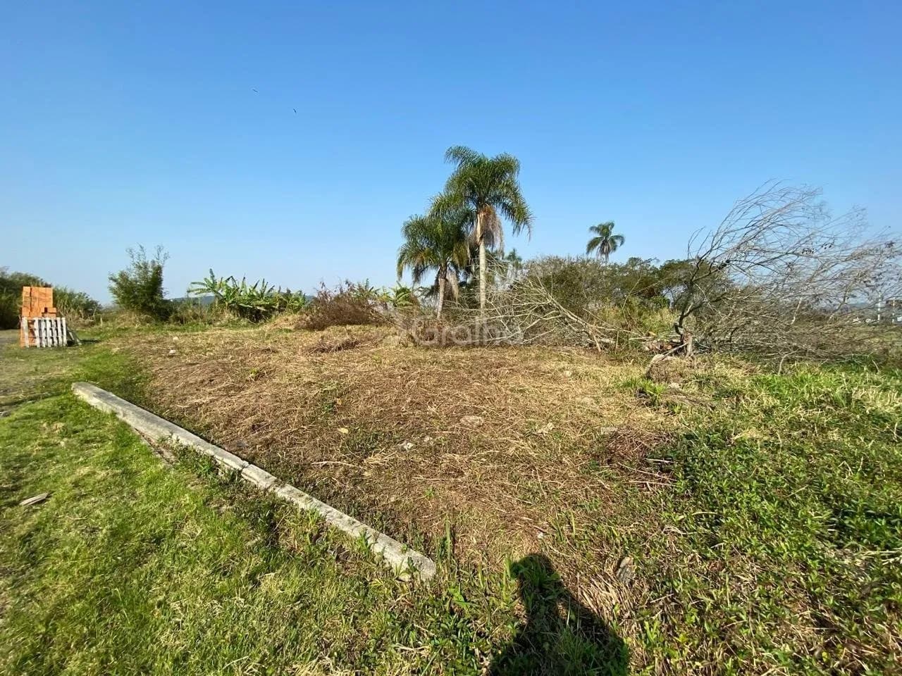 Terreno para venda em Carianos com 360 m² — foto 2