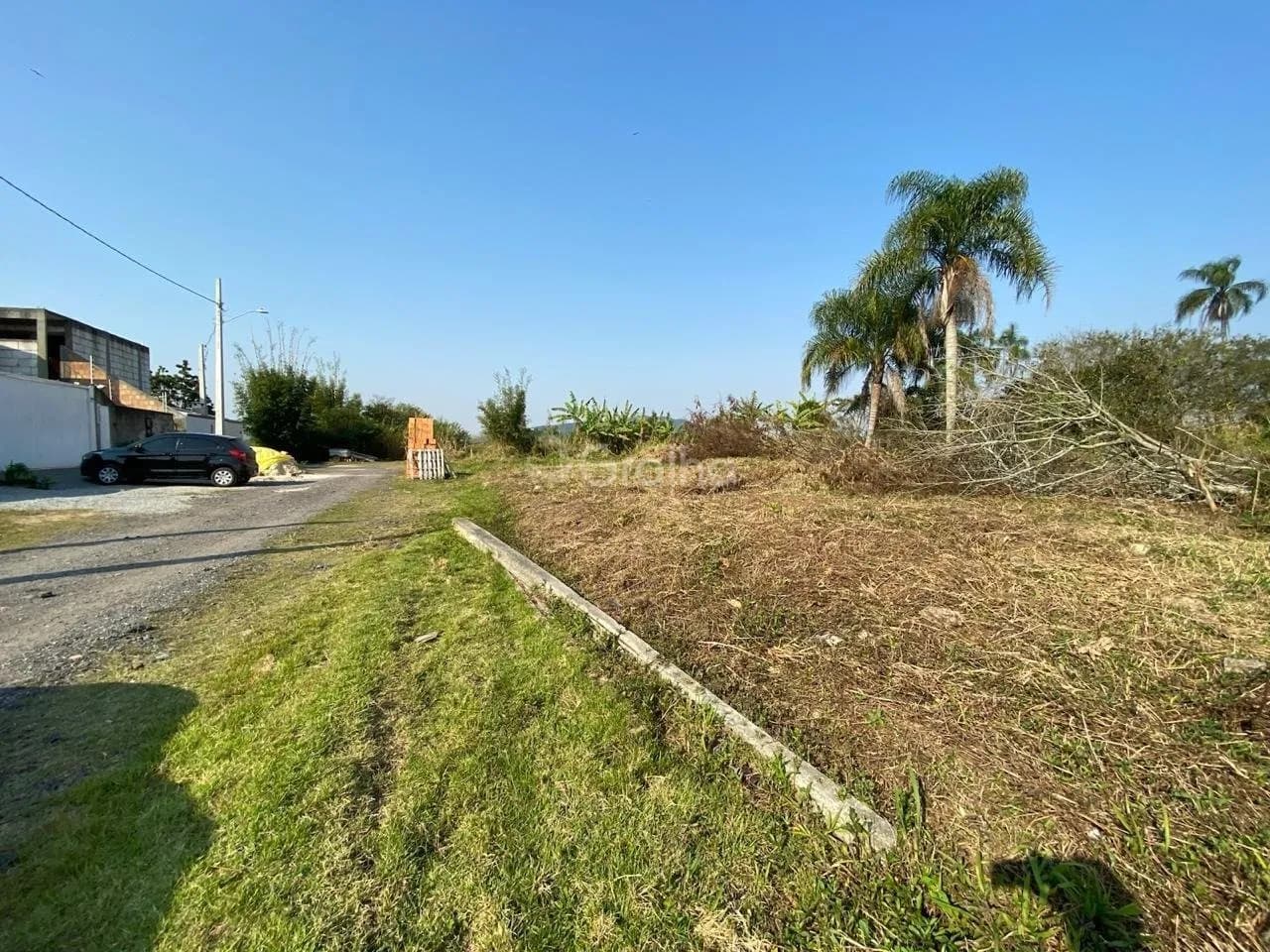Terreno para venda em Carianos com 360 m² — foto 4