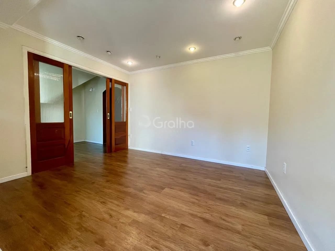Casa para venda com 5 dormitórios em Côrrego Grande com 309 m² — foto 2