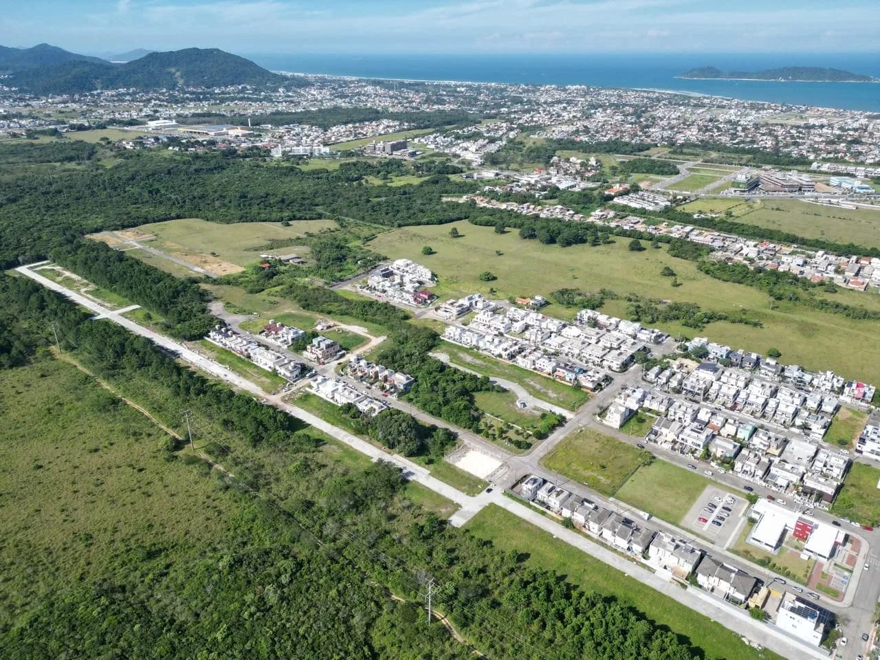 Terreno para venda em Ribeirão da Ilha com 442 m² — foto principal