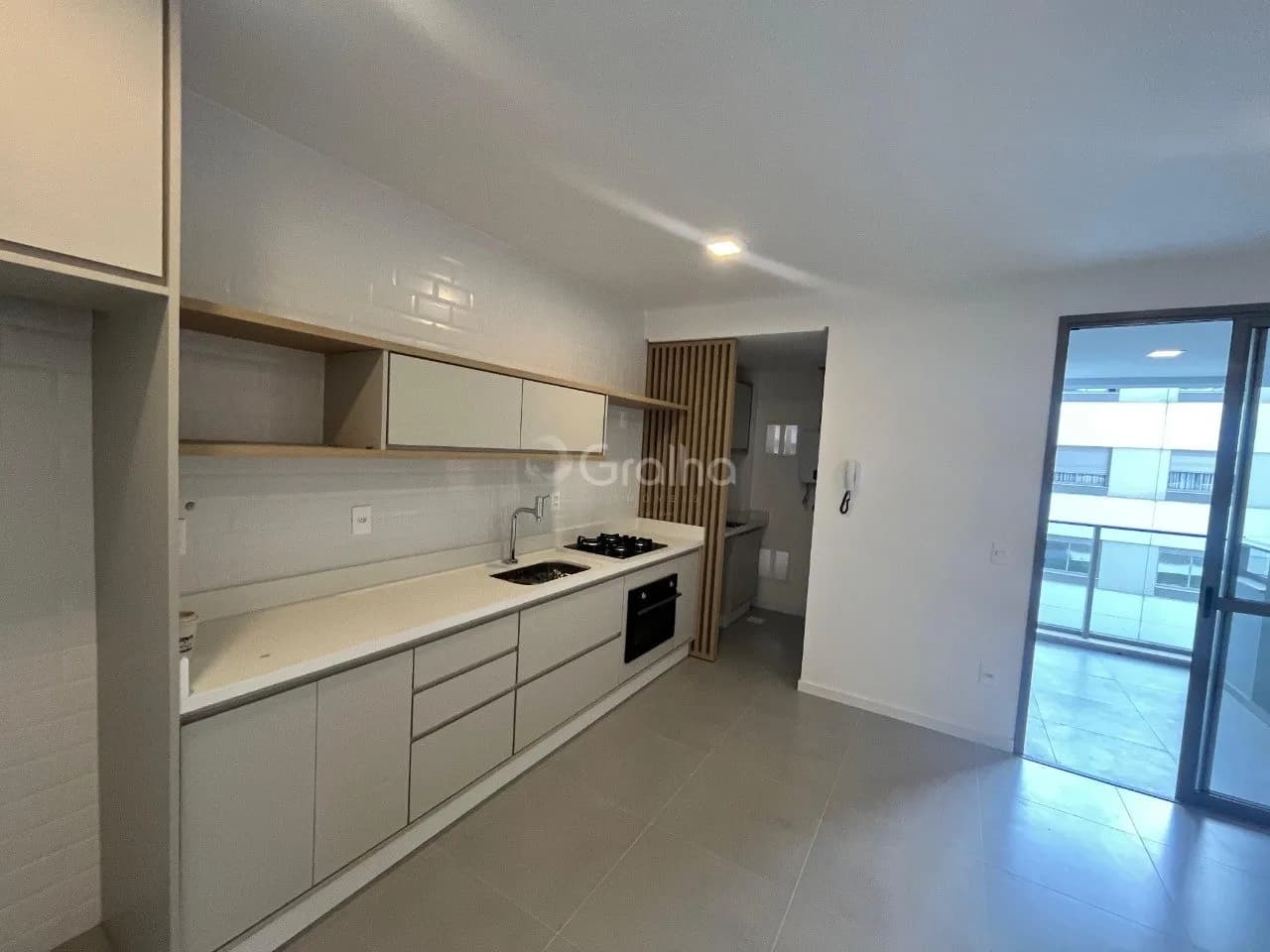 Apartamento para venda com 2 dormitórios em Cacupé com 71 m² — foto principal