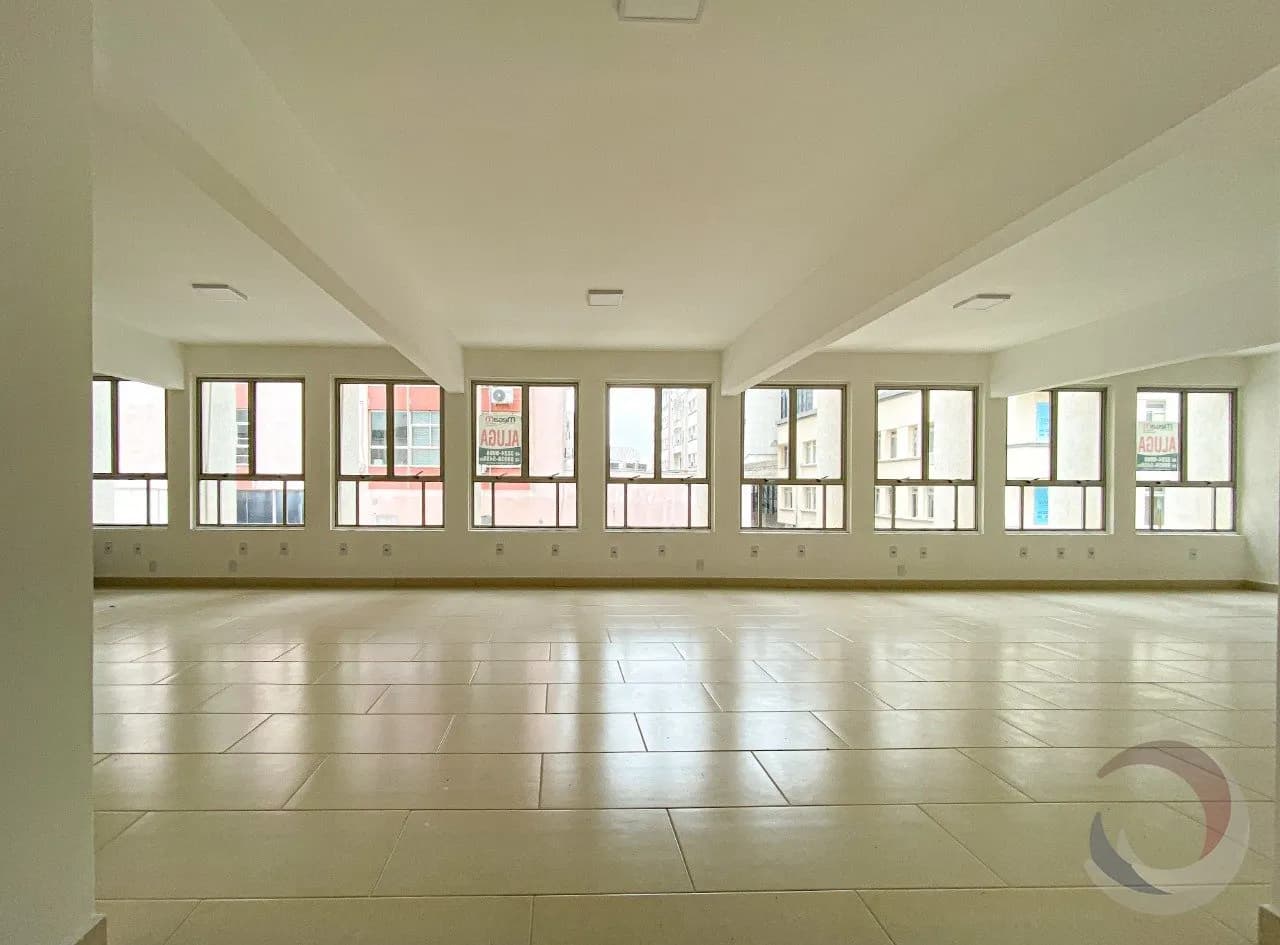 Sala comercial para venda em Centro com 202 m² — foto 5