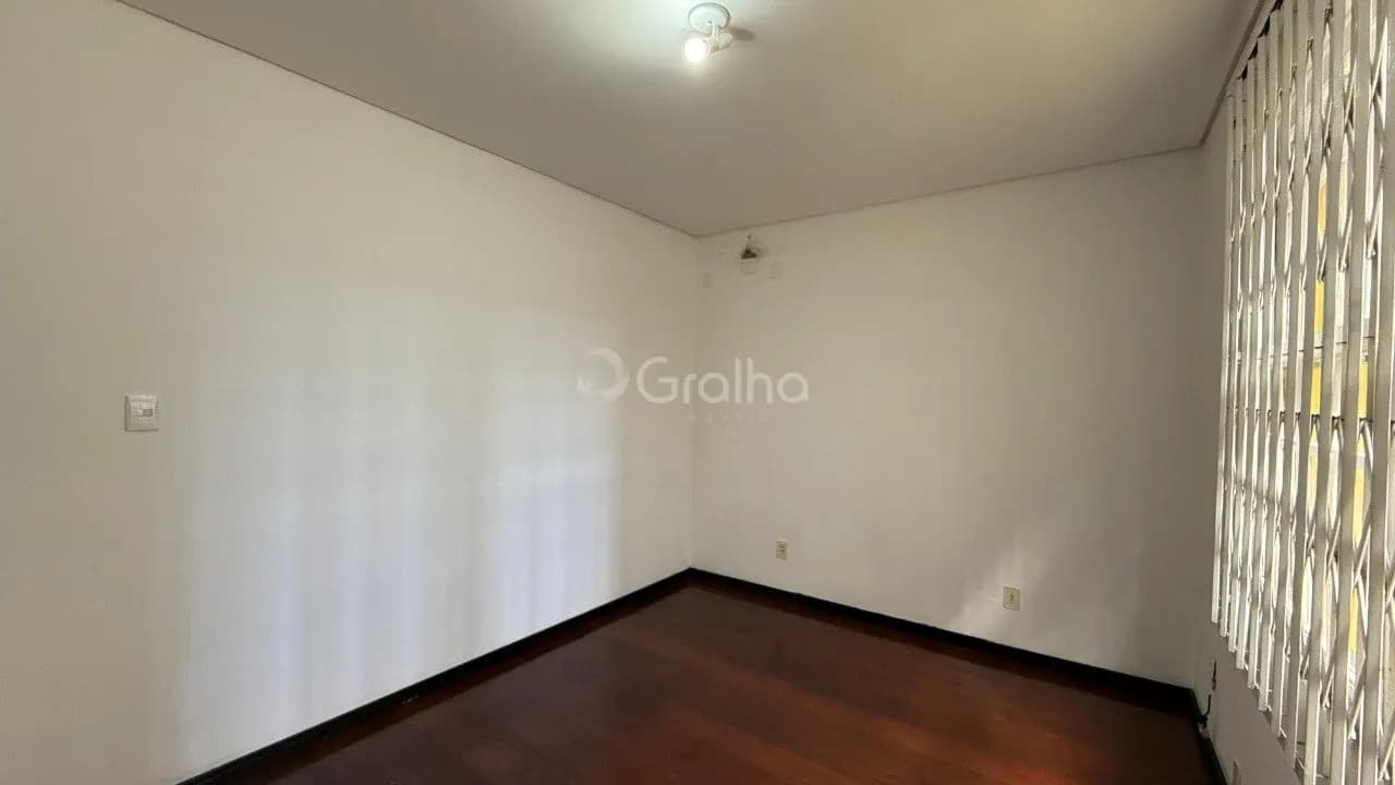 Casa comercial para venda em Centro com 231 m² — foto 3