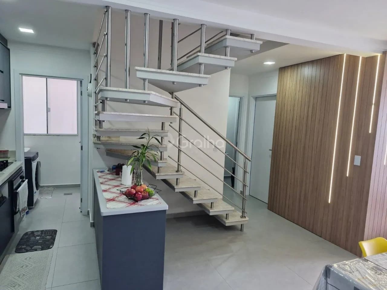 Apartamento duplex para venda com 3 dormitórios em Ingleses Do Rio Vermelho com 116 m² — foto 2