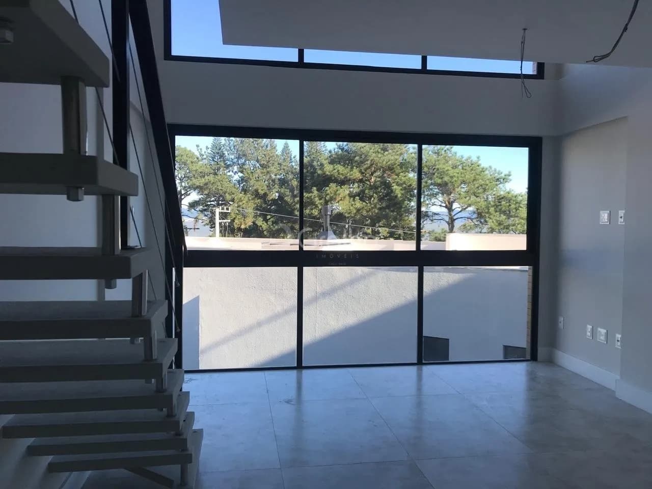 Loft para venda com 1 dormitório, em Cacupé com 50 m² — foto 2