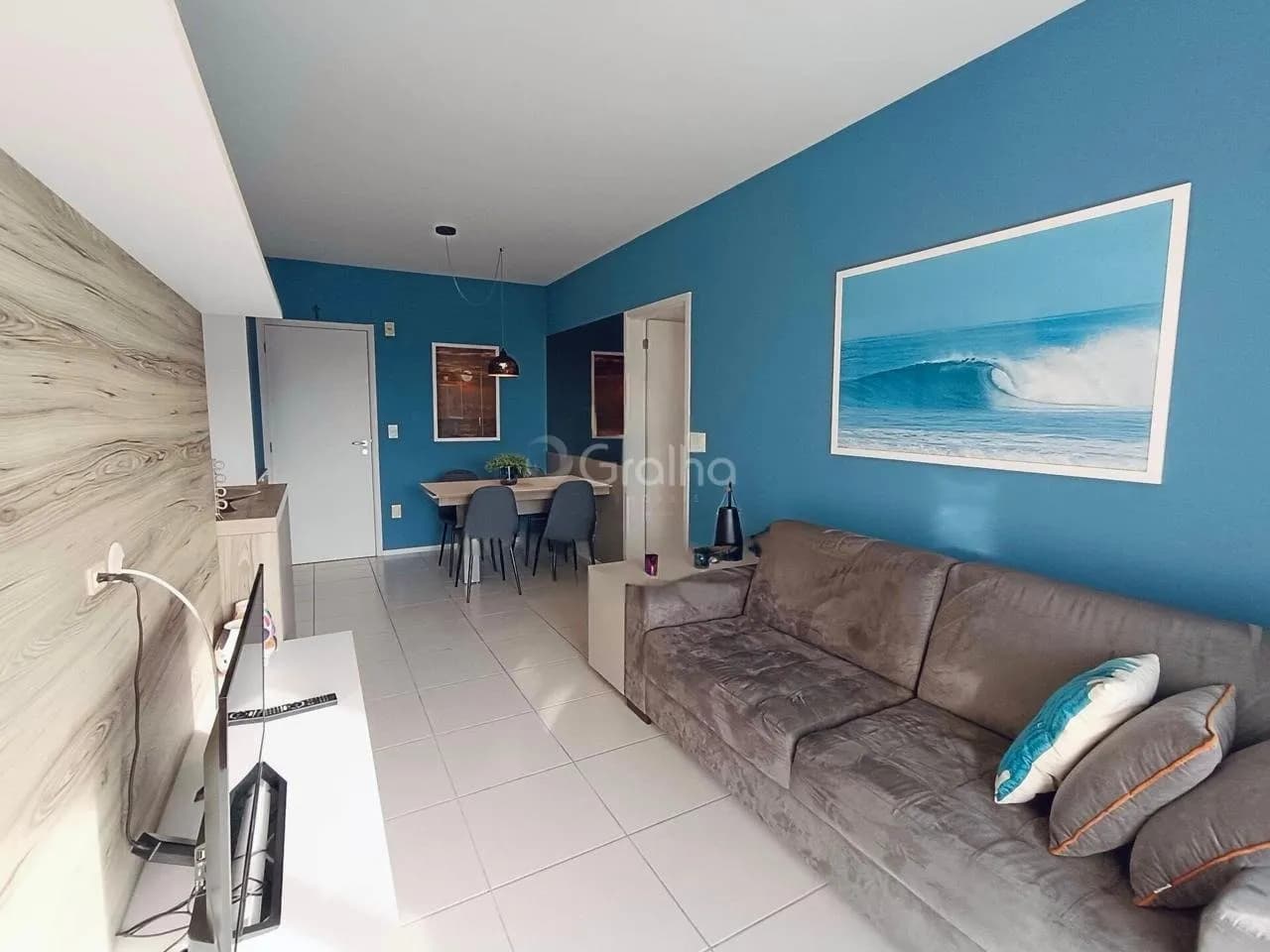Apartamento para venda com 2 dormitórios em Canasvieiras com 65 m²