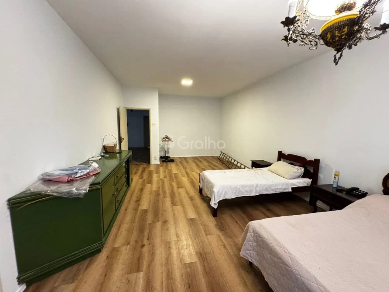 Casa para venda com 4 dormitórios em Centro com 400 m² — foto principal